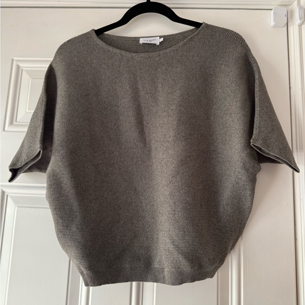 R Label The Reset Ribbed Short Sleeve Pullover
